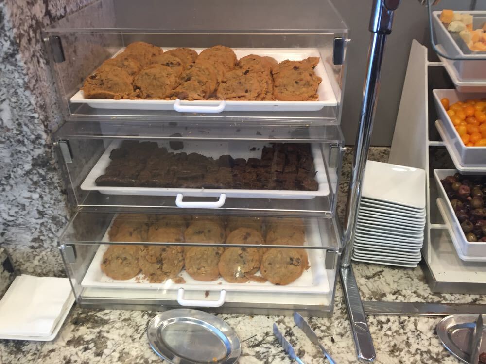 American Airlines Admiral's Club Terminal 8 JFK - 12 of 24