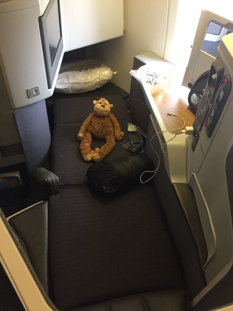 American Air Business Class 777-300 ER LHR-LAX Mini Cabin - 24 of 36