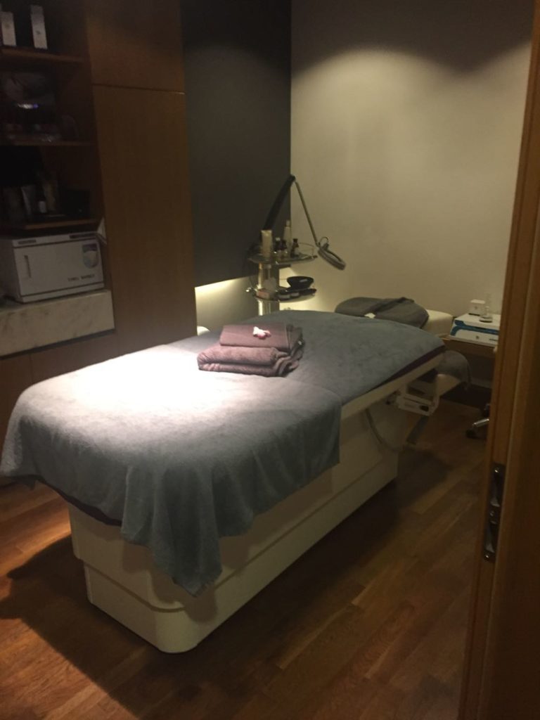 lufthansa-first-class-lounge-frankfurt-terminal-1-57-of-75