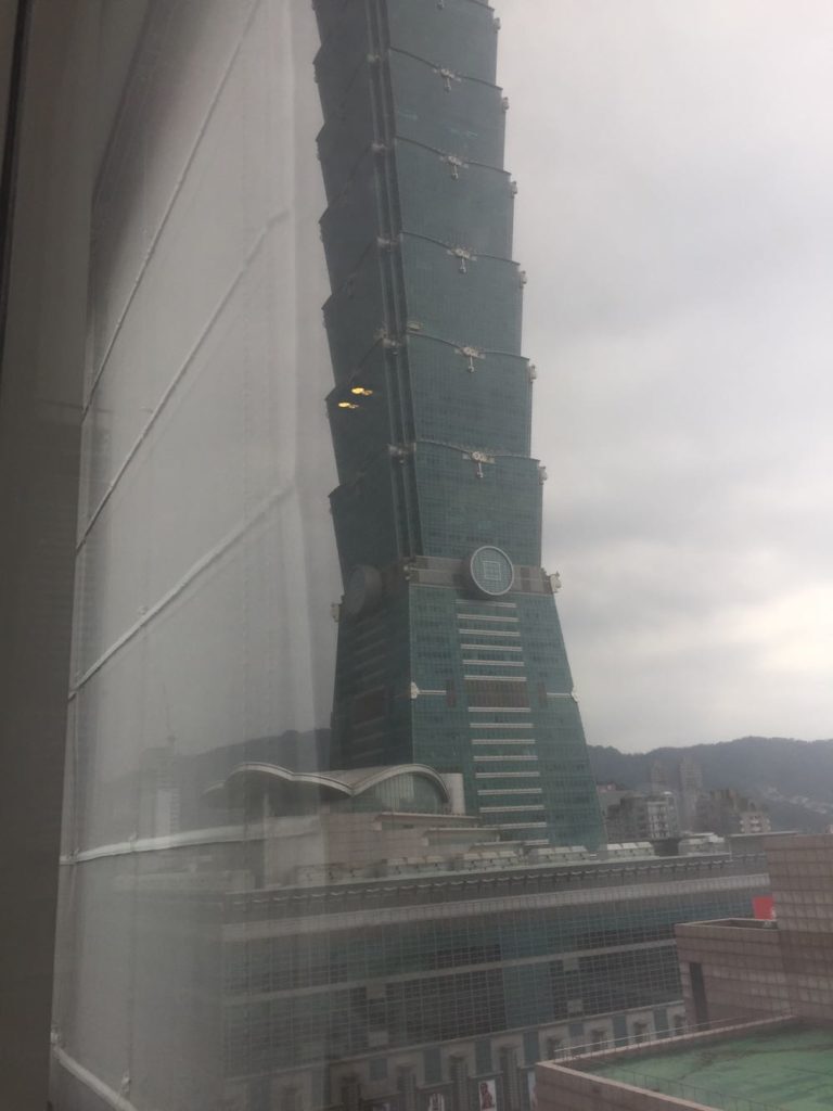 Grand Hyatt Taipei - Grand Club Deluxe Twin - 44 of 86