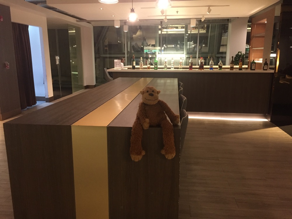 Louis Tavern CIP First Class Lounge Bangkok BKK - 6 of 15