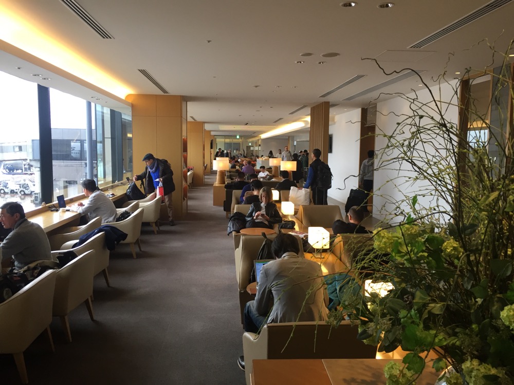 Japan Airlines Sakura Lounge Tokyo NRT - 22 of 31