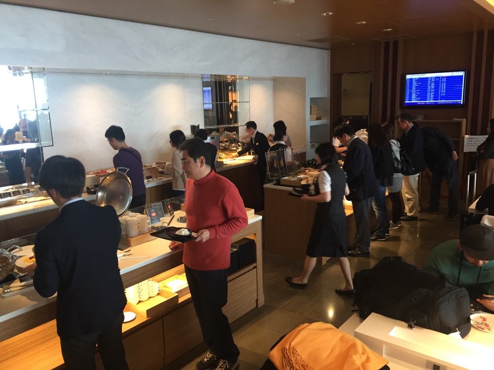 Japan Airlines Sakura Lounge Tokyo NRT - 26 of 31