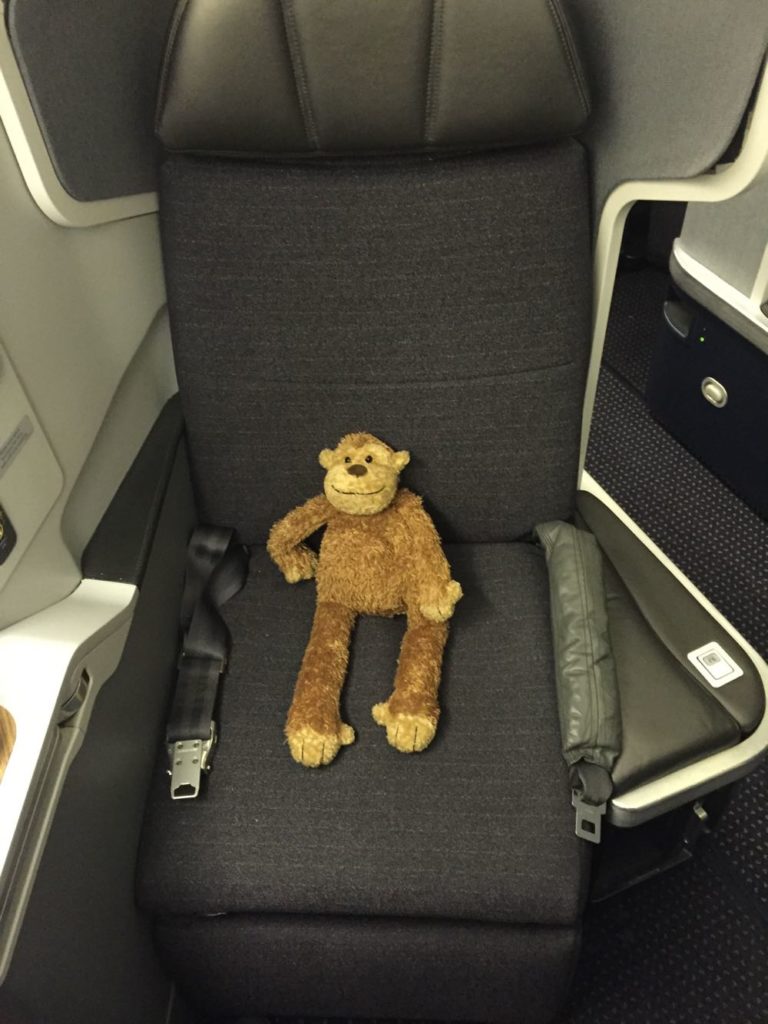 AMERICAN AIRLINES BUSINESS CLASS 777-300ER REVIEW: LOS ANGELES TO LONDON