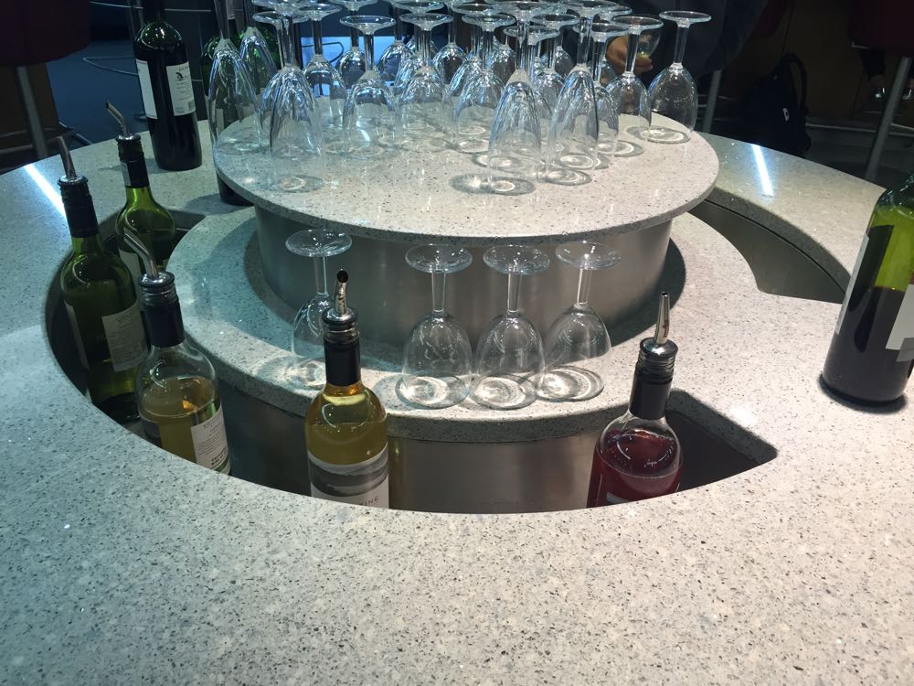 American Airlines Admiral's Club London Heathrow Terminal 3 - 13 of 17