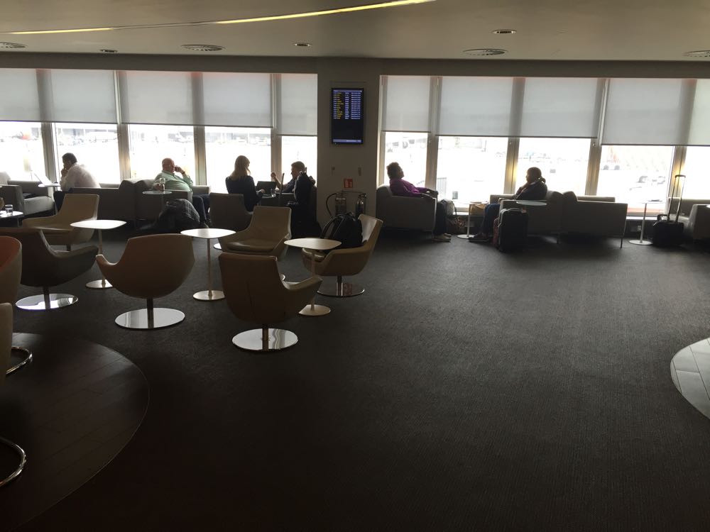Heathrow Terminal 4 SkyTeam Lounge - 16 of 31