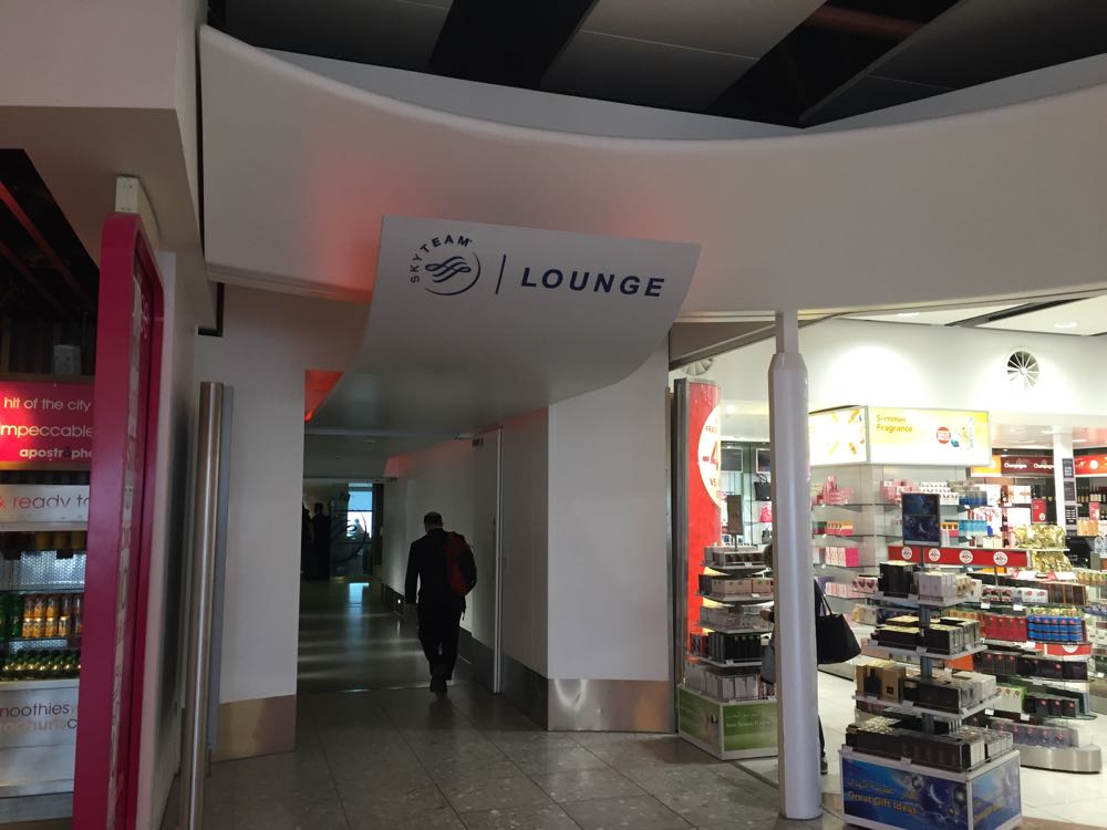 Heathrow Terminal 4 SkyTeam Lounge - 2 of 31