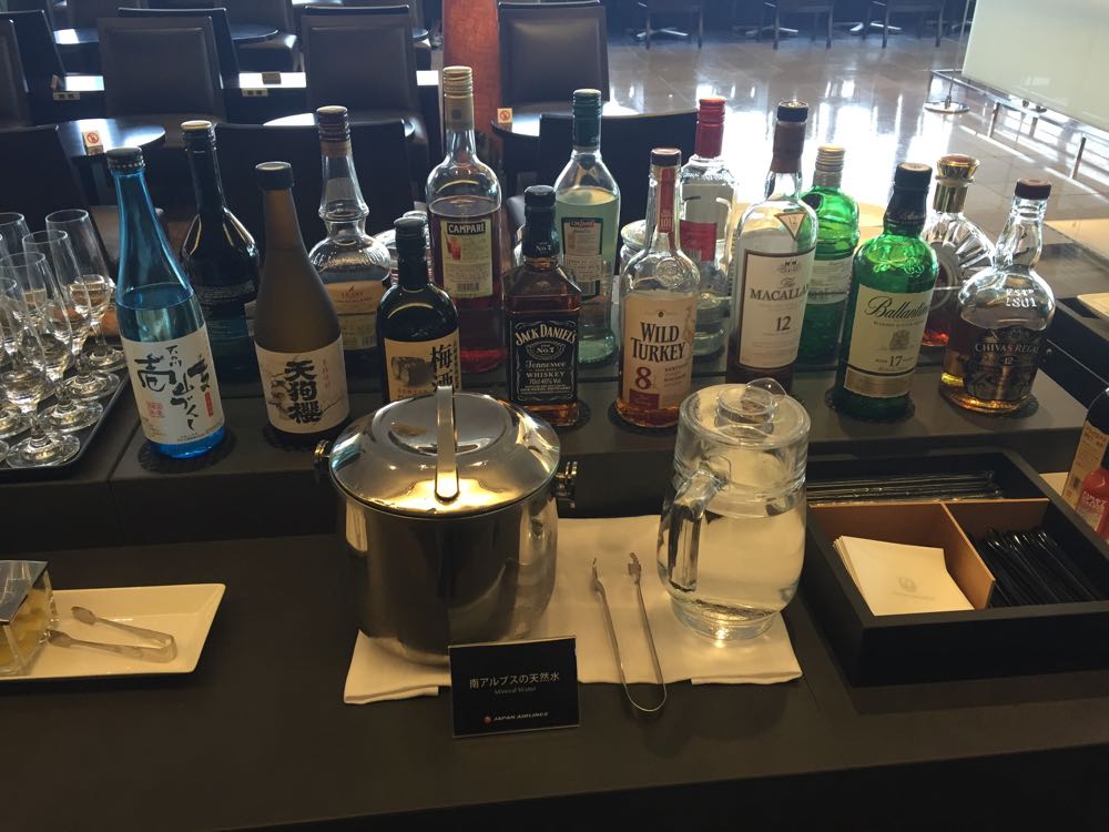 Japan Airlines First Class Lounge Tokyo Narita - 9 of 18