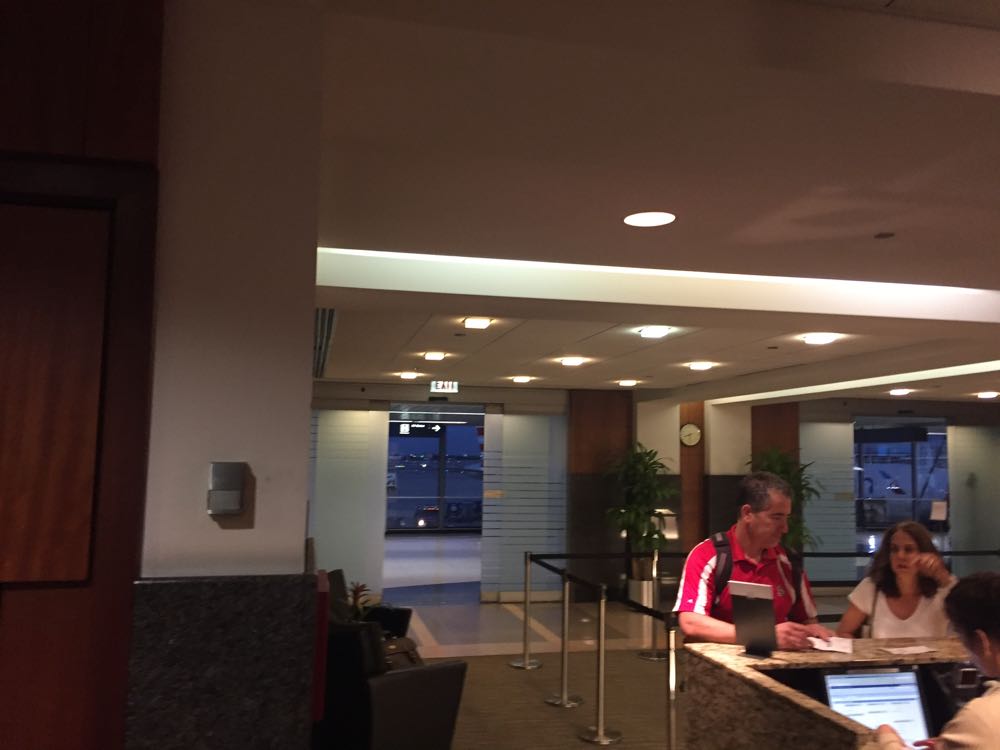 Admirals Club Chicago ORD - 3 of 27