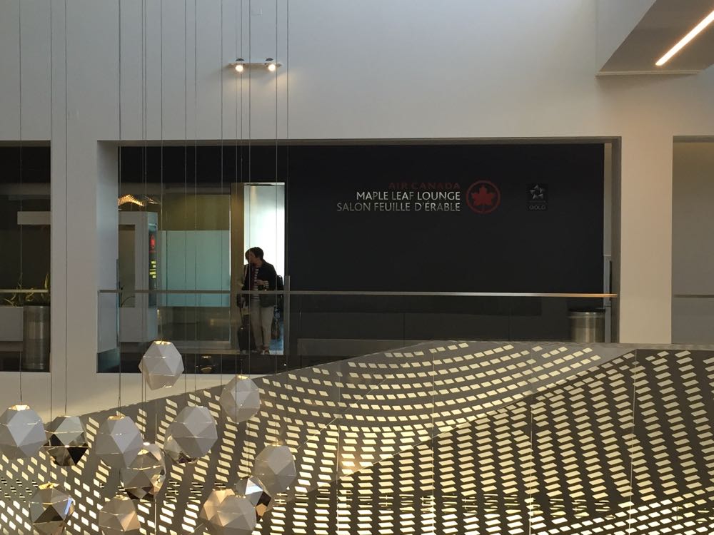 air-canada-business-class-lounge-maple-leaf-lounge-los-angeles-lax-1-of-26