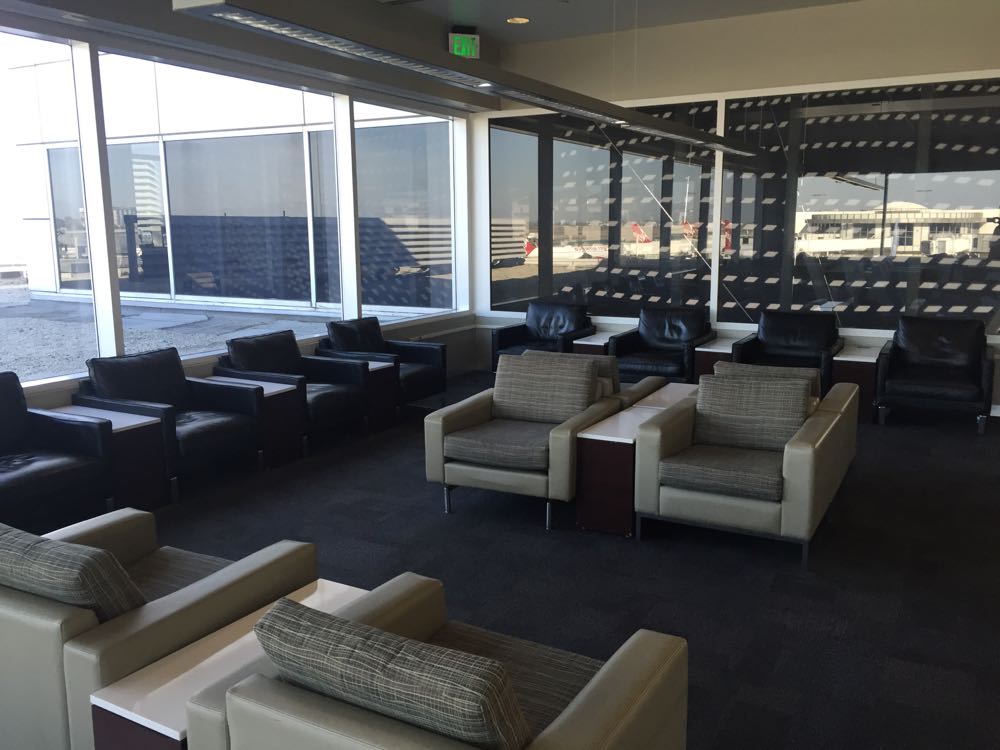 air-canada-business-class-lounge-maple-leaf-lounge-los-angeles-lax-15-of-26