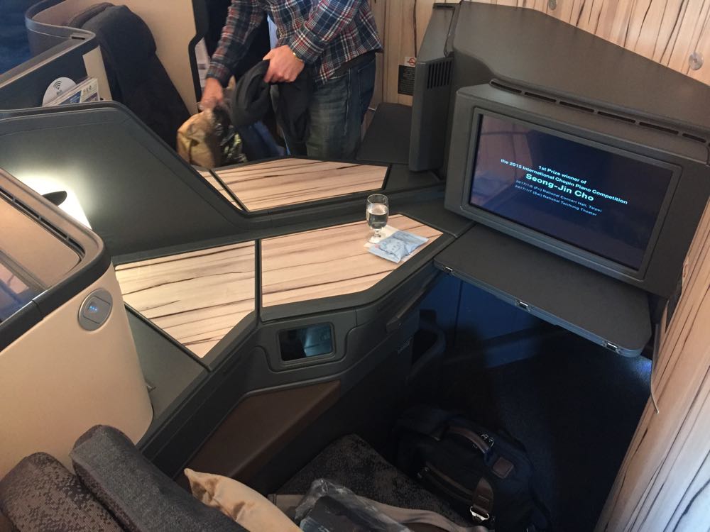 China Airlines Business Class 777-300ER LAX-TPE - 15 of 107