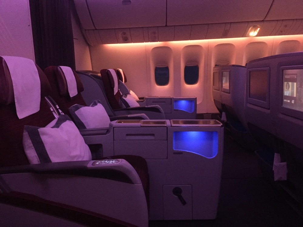 Qatar Airways Business Class 777-300ER HAN-BKK - 57 of 61