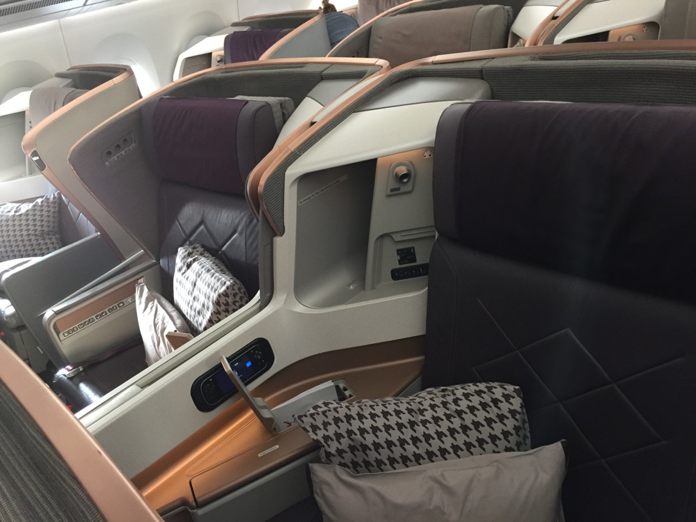 Singapore Airlines Business Class A350-900 MAN-IAH - 4 of 62