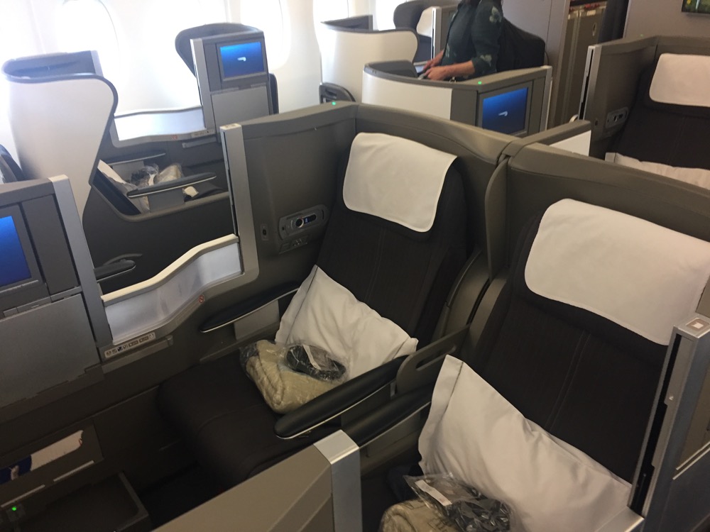 Review: British Airways Business Class A380 London to LA ( BA Club ...