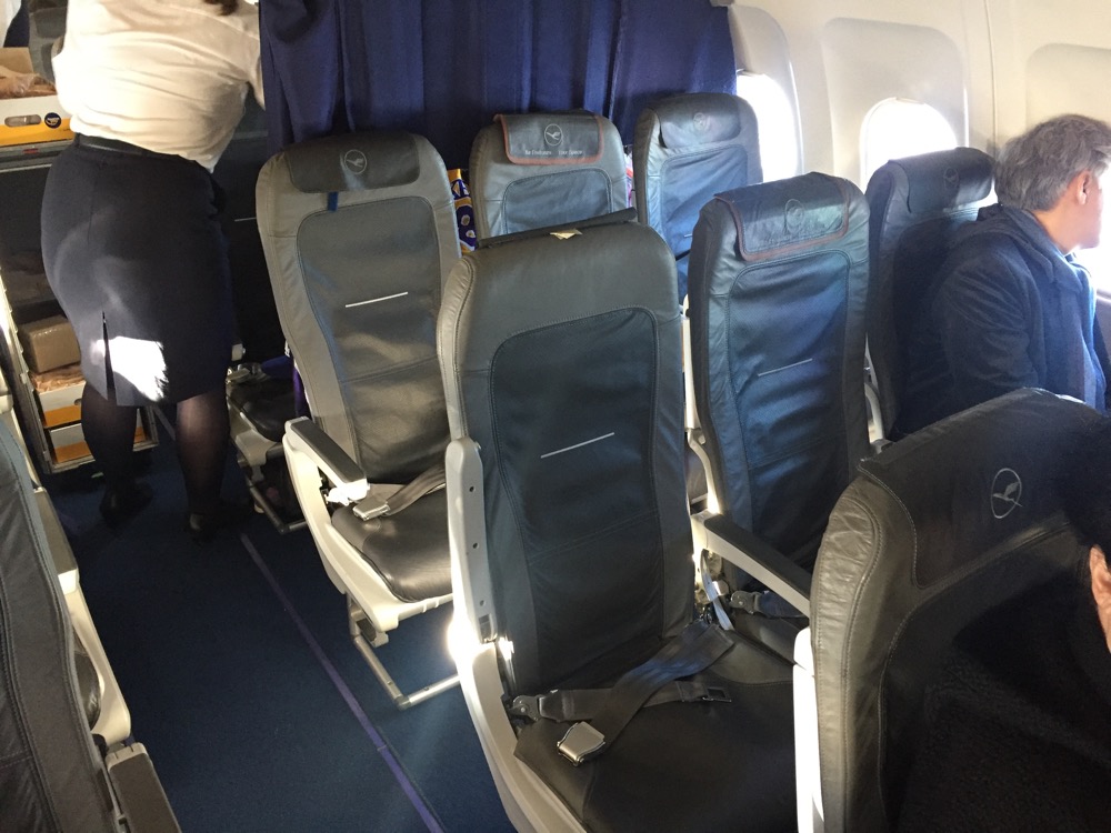 Review Lufthansa Business Class A3 Nice To Frankfurt Monkey Miles