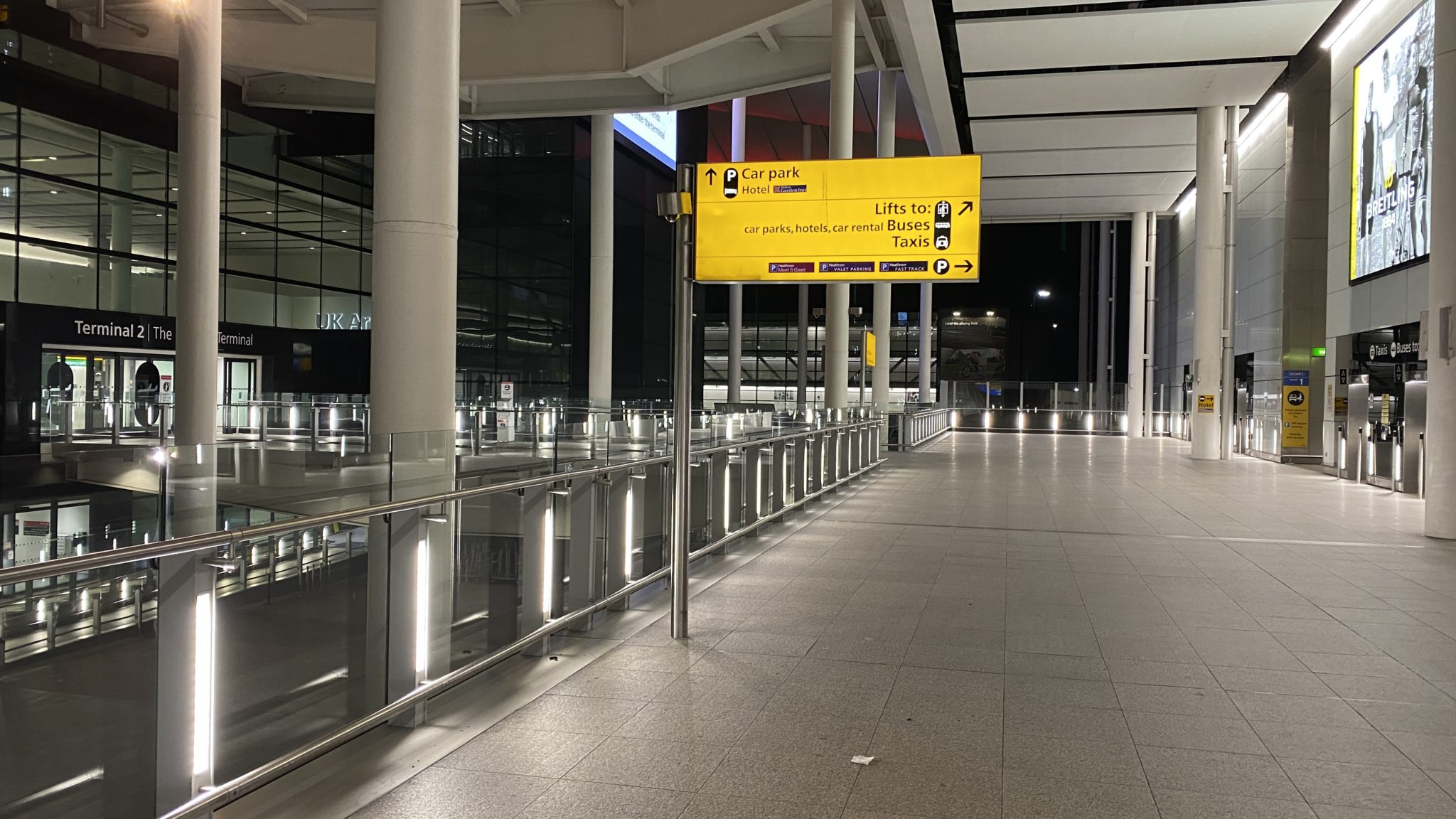 Review Hilton Garden Inn London Heathrow Terminals 2 and 3 Monkey