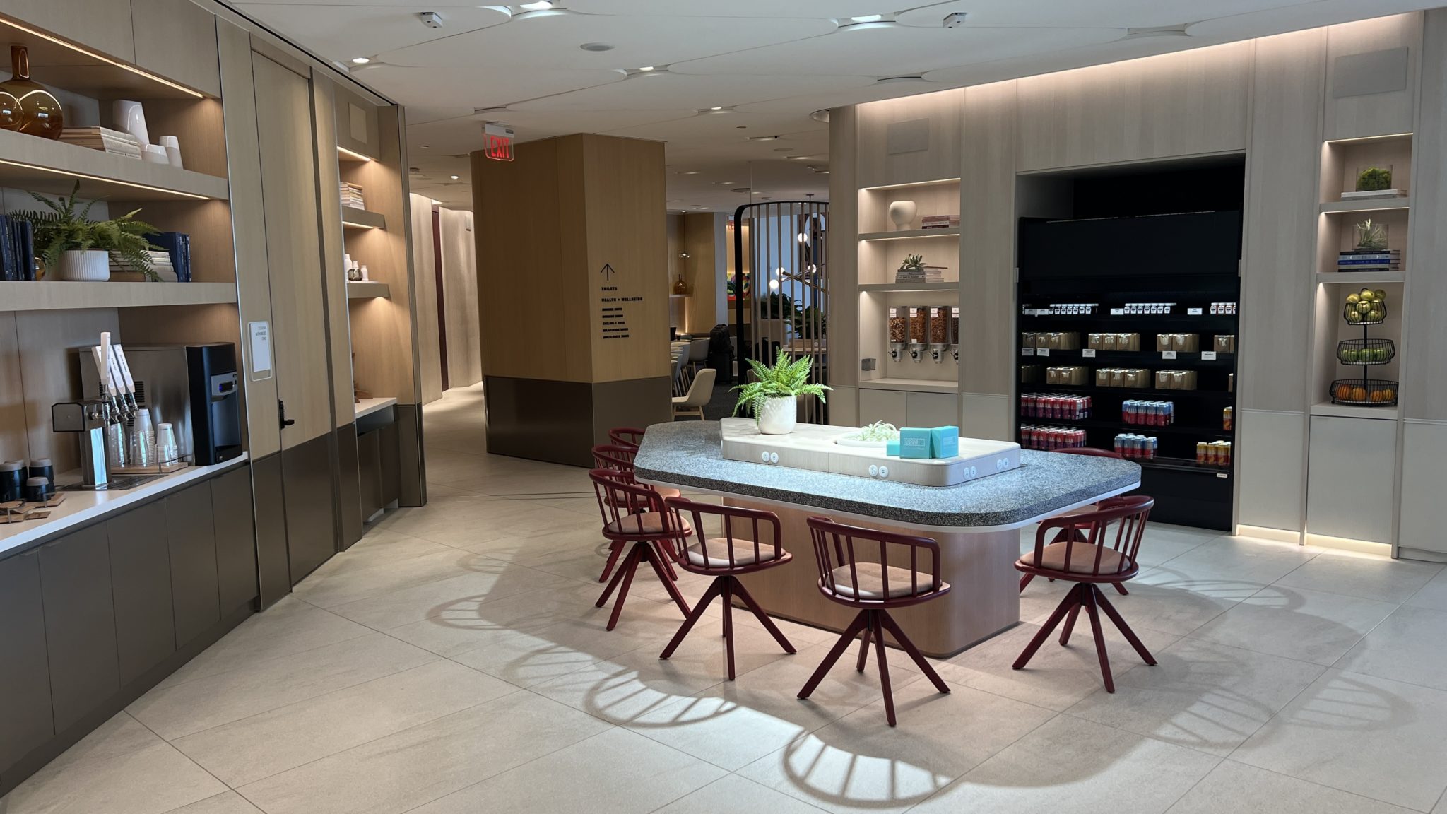 The Capital One Lounge Dallas DFW is fabulous Monkey Miles