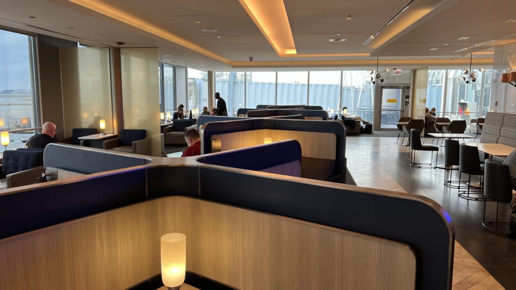 Review: United Polaris Lounge Chicago O'Hare - Monkey Miles