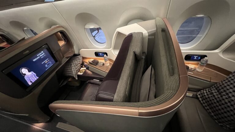 Review: Singapore Airlines Business Class A350-900 Flight From Houston 